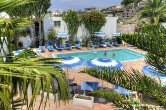 Hotel Imperamare - Thermalpool im Freien