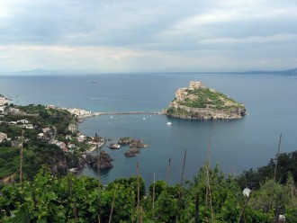 Blick auf die Burg Castello Aragonese - Insel Ischia