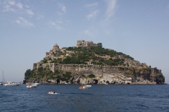 Bootsverleih Ischia - Blick auf das Castell Aragonese